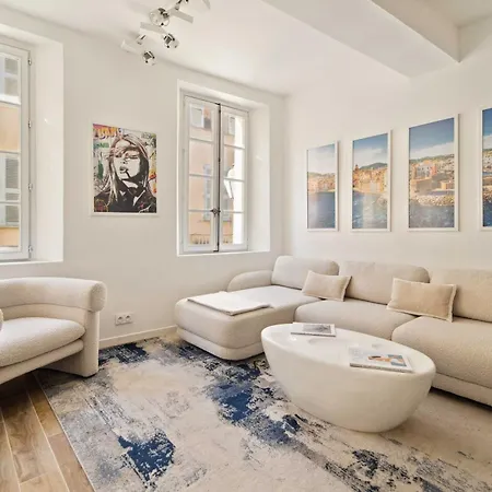 Elegant Appt- Ac- 1br 2p - Centre St Tropez Apartment